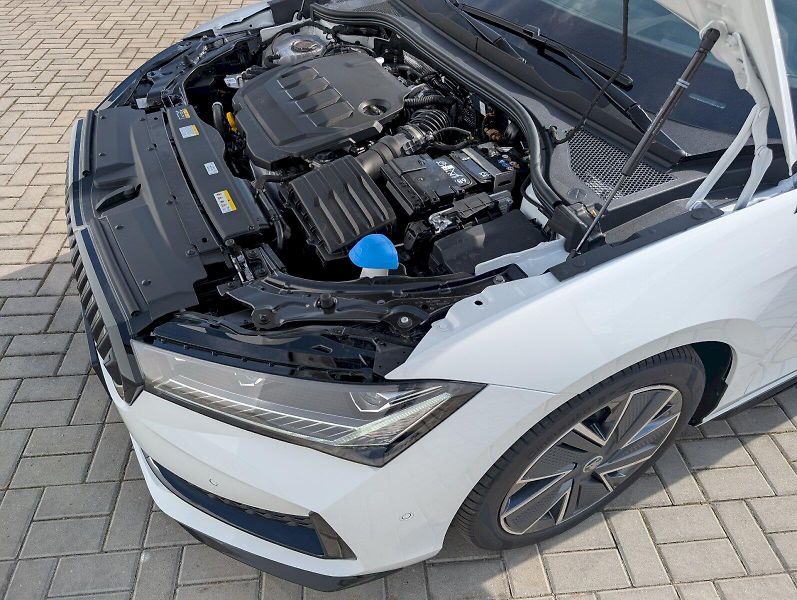 Škoda Superb (2026) Combi 2,0 TDI / 142 kW DSG 4x4 - fotka 13 z 30