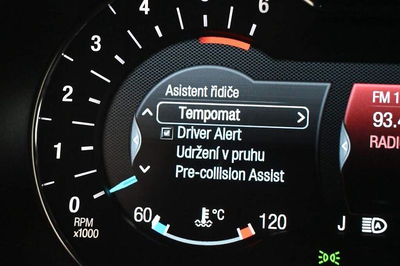 Ford S-MAX (2022) 2.0 ST-LINE 140 KW LED SONY AC - fotka 31 z 39