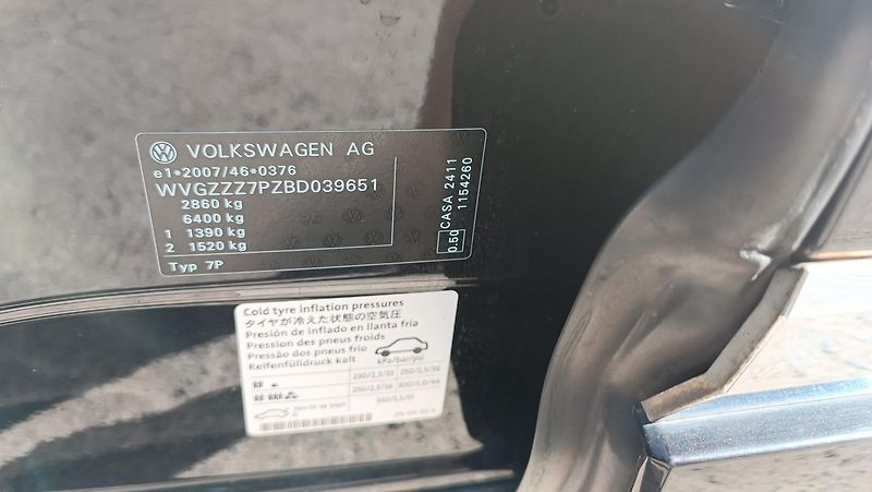 Volkswagen Touareg 3,0TDi 176kW Nové v ČR - fotka 33 z 44