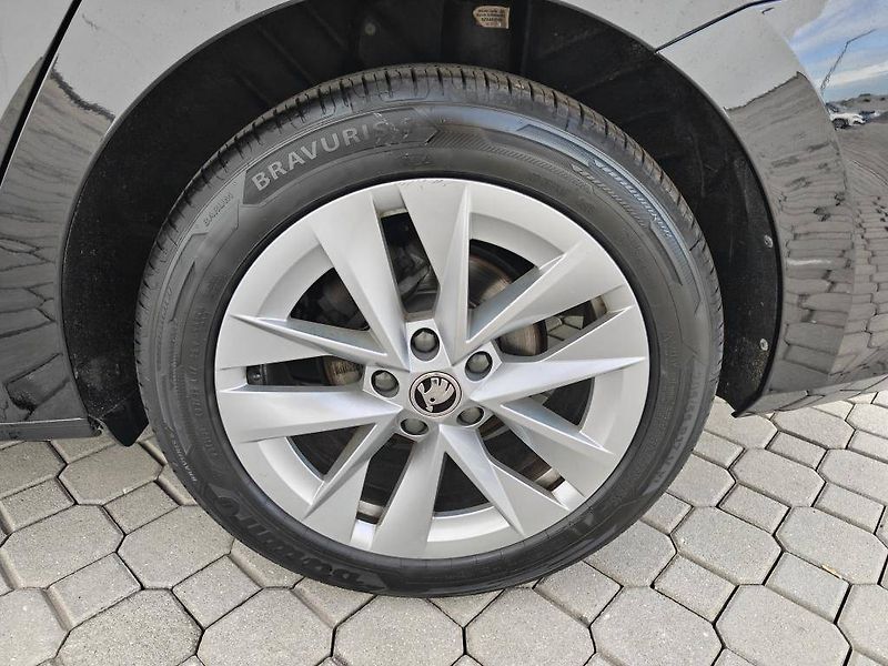 Škoda Octavia Style 6MP 2,0TDI - fotka 21 z 23