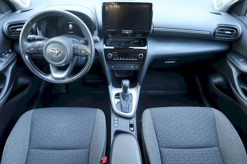 Toyota Yaris Cross (2023) Comfort Tech 1,5 Hybrid e-CVT - fotka 5 z 38