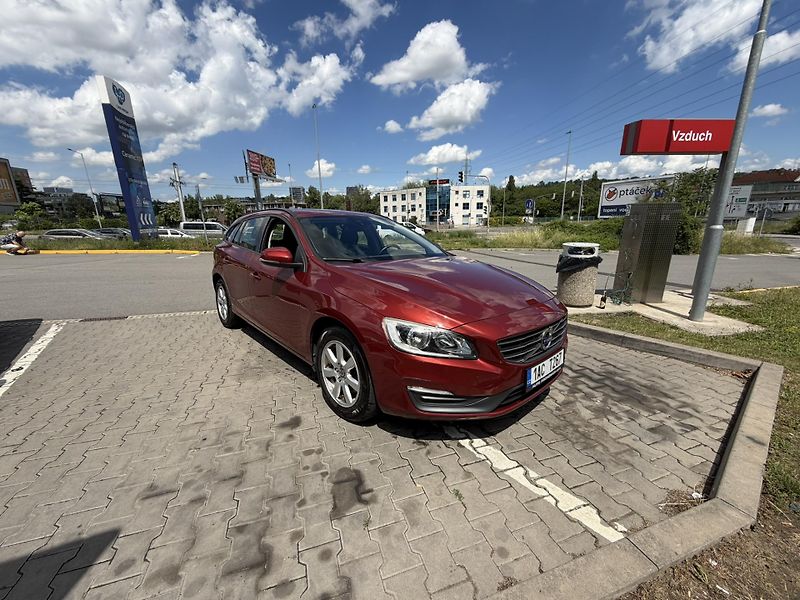 Volvo V60 (2014) - fotka 23 z 34