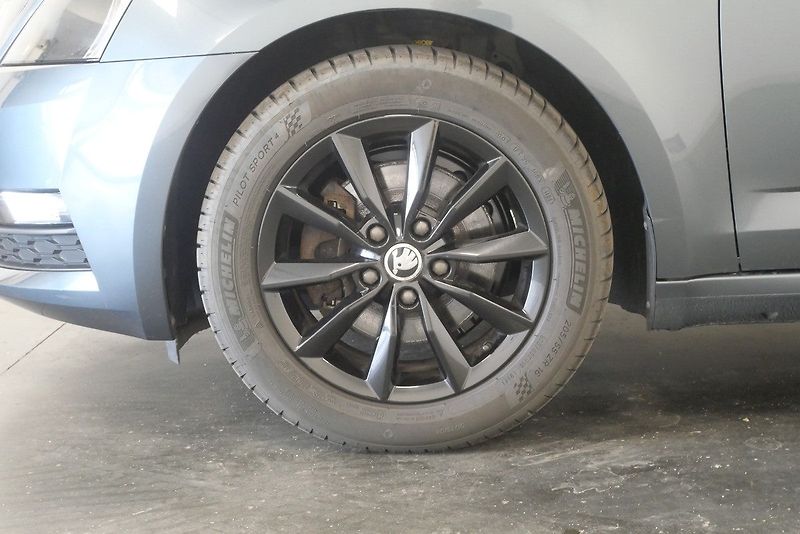 Škoda Octavia - fotka 10 z 22