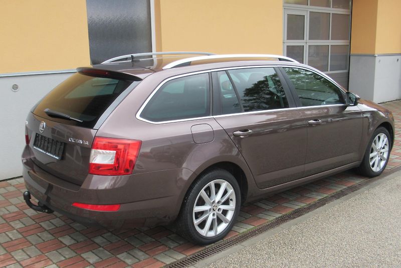 Škoda Octavia 1.6 TDI AUT. KLIMA NAVI TAŽNÉ - fotka 5 z 24