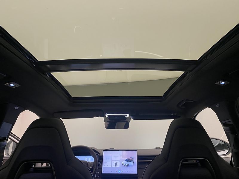 Lynk & Co 01 (2025) MORE PHEV AUT CZ 1.maj - fotka 32 z 61