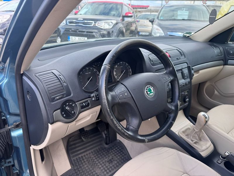 Škoda Octavia (2007) 1,9 TDI 77 KW ELEGANCE - fotka 21 z 48