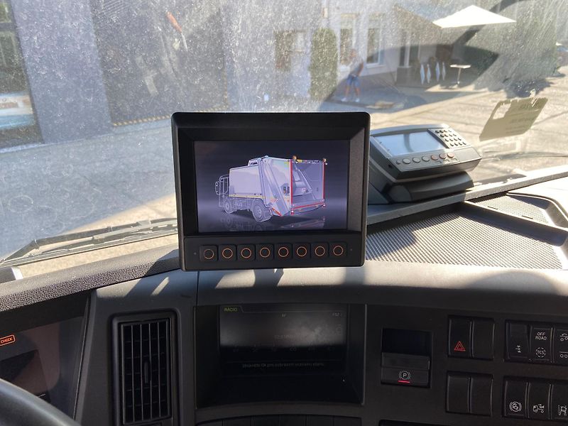 Volvo FM (2018) 330, 6x2, Euro 6, komunal - fotka 18 z 20