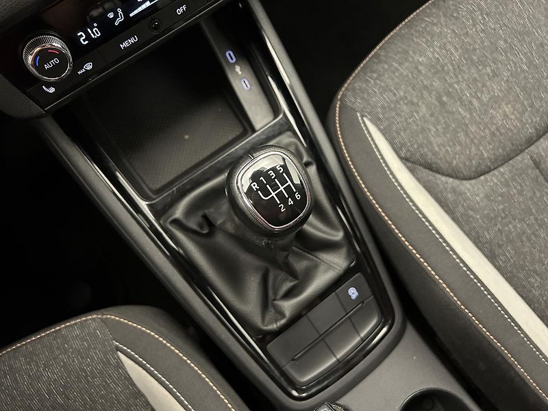 Škoda Scala 1.0 TGI Style - fotka 16 z 25