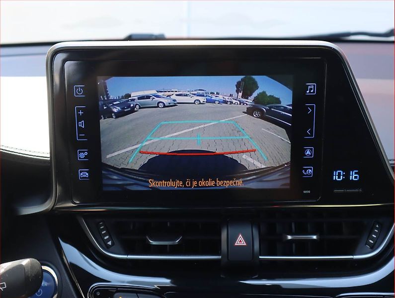 Toyota C-HR (2019) 1.8 Hybrid - fotka 16 z 22