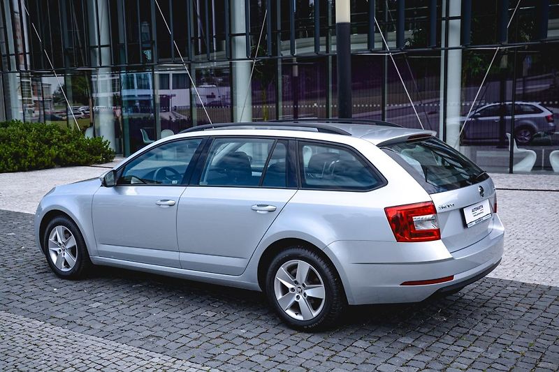 Škoda Octavia (2019) Combi 1.5 Tsi/G-TEC Dsg Ambi - fotka 11 z 33