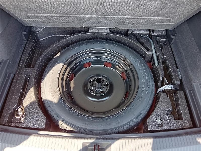 Volkswagen Tiguan 2,0 TDi 142kW 7DSG 4Motion R-L - fotka 13 z 39