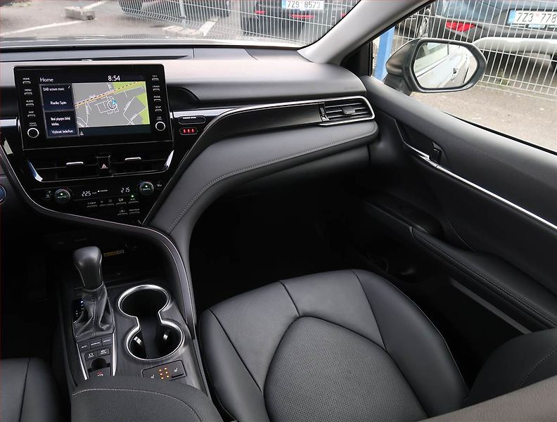 Toyota Camry (2023) 2.5 Hybrid, Hybrid,Automat - fotka 8 z 22