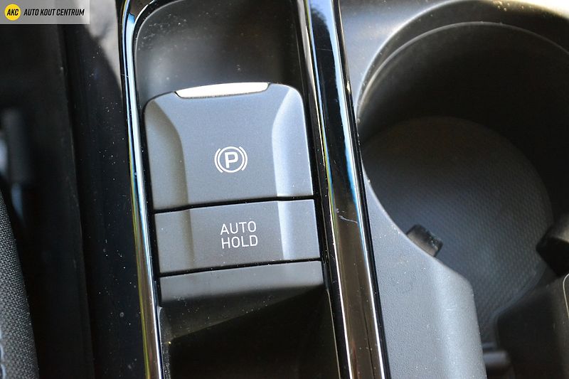 Hyundai i30 WG  1,5DPi MT Style FL - fotka 42 z 52