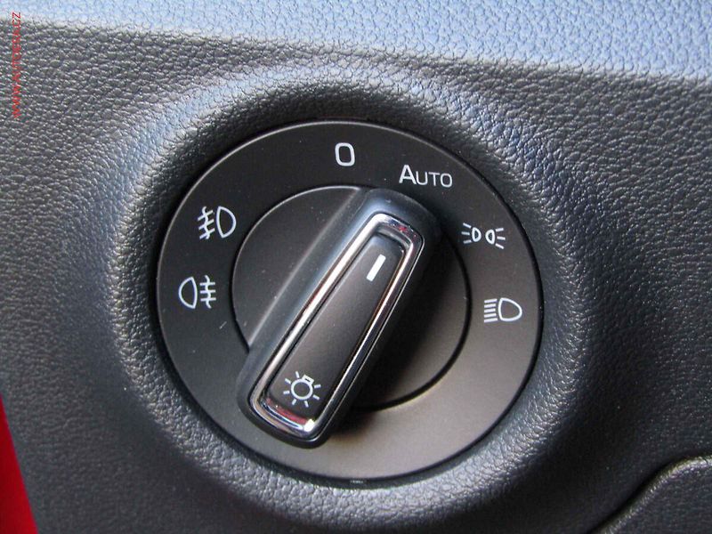 Škoda Kamiq (2020) 1.0 TSi, Style, DSG, navi - fotka 12 z 22