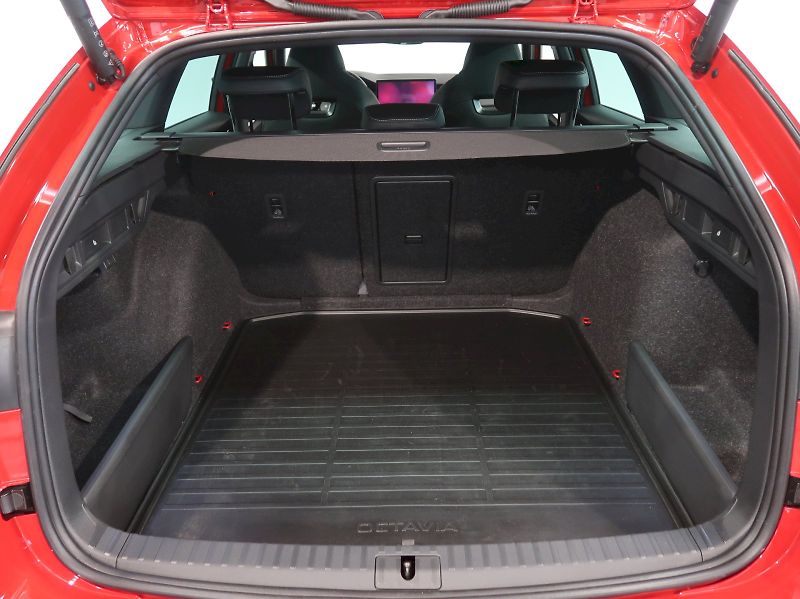 Škoda Octavia (2025) SPORTLINE 2.0TSI 150KW CANTON - fotka 40 z 42