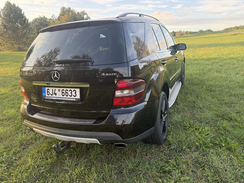 Mercedes-Benz Třídy M ML 320 CDI   4 Matic - fotka 9 z 34