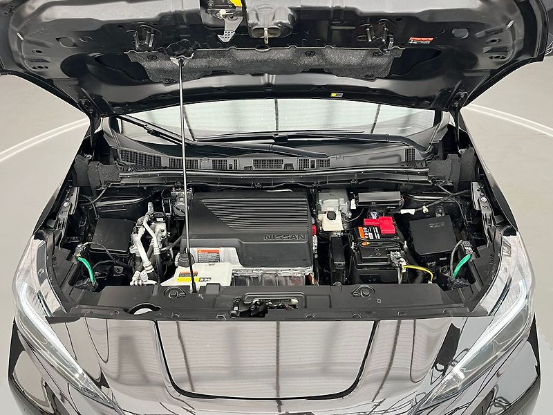 Nissan Leaf N-Connecta, 110 kW, 40kWh - fotka 41 z 72