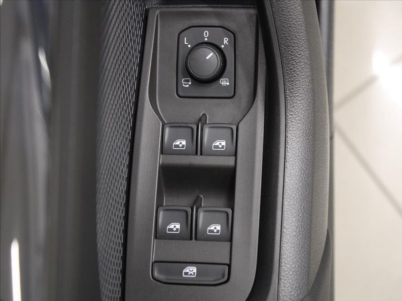 Škoda Octavia 2,0 TDi MT Ambition 49tkm. ČR - fotka 16 z 23