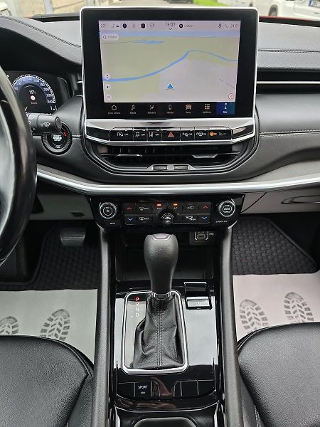 Jeep Compass 110kW LIMITED KAMERA+NAVI - fotka 12 z 44