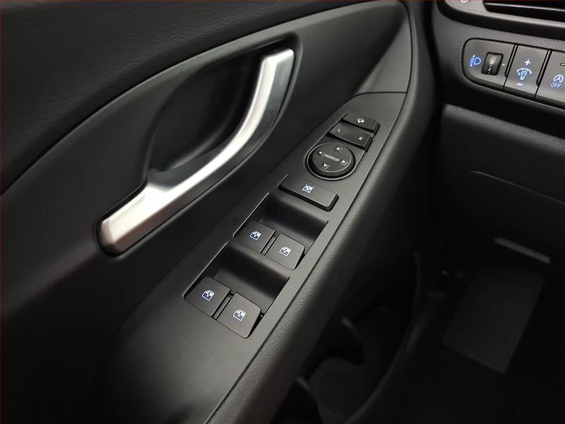 Hyundai i30 (2026) 1.0 T-GDI, COMFORT, KAMERA - fotka 20 z 20