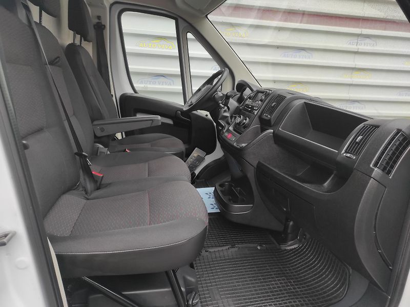 Citroën Jumper 2,2BlueHDi L3H2, ČR - fotka 10 z 37