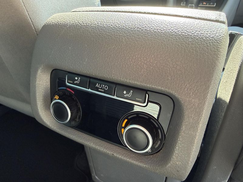 Seat Alhambra 2.0 TDI 130KW KAMERA SERVISKA - fotka 26 z 44