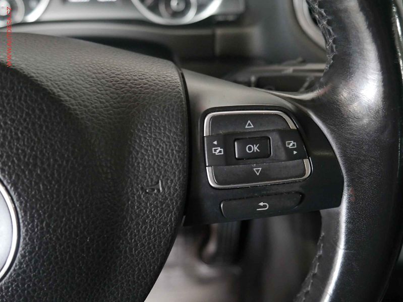 Volkswagen Tiguan (2013) 2.0TDi 4x4, Xenon, park.čidla - fotka 15 z 23