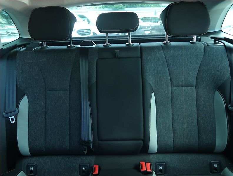 Škoda Scala (2020) Style Plus 1.5 TSI, ČR,1.maj - fotka 10 z 18