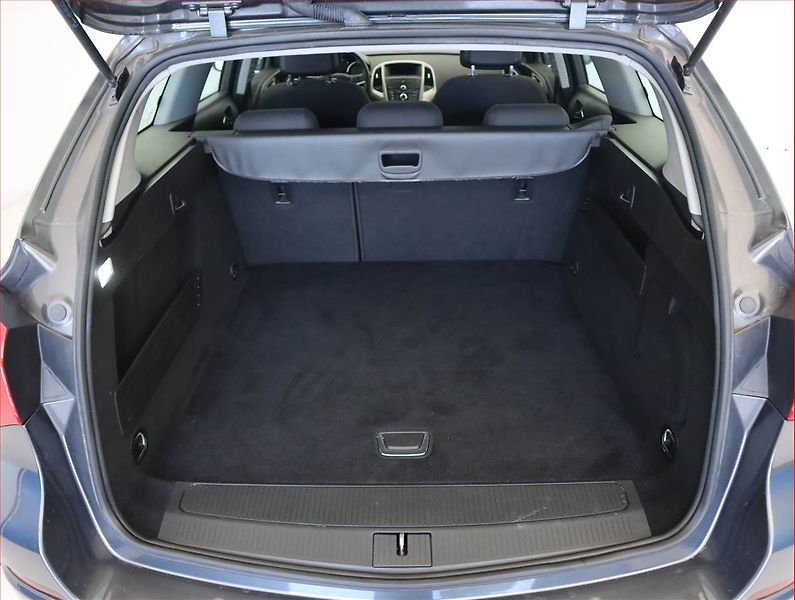 Opel Astra (2012) 1.7 CDTI, Serv.kniha, Tempomat - fotka 14 z 17