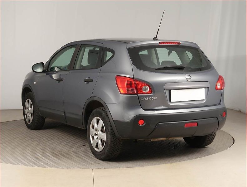 Nissan Qashqai (2009) 1.6, ČR,1.maj, po STK - fotka 4 z 13