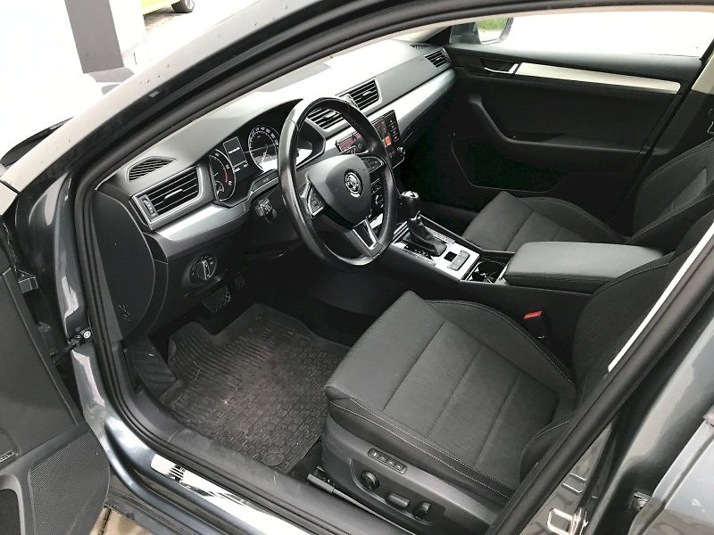 Škoda Superb (2018) COM GRT AMB plus TD 110/2.0 A7 - fotka 20 z 27