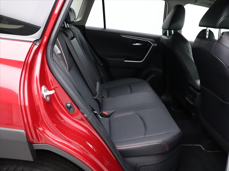 Toyota RAV4 2,5 Hybrid 131kW Adventure 4WD - fotka 14 z 35