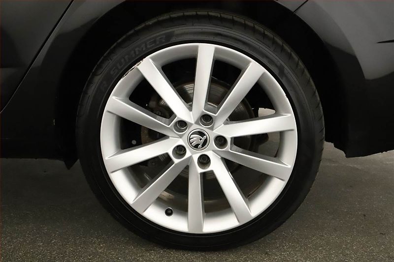 Škoda Octavia (2019) Style 2.0 TDI, 4X4, Automat - fotka 18 z 18