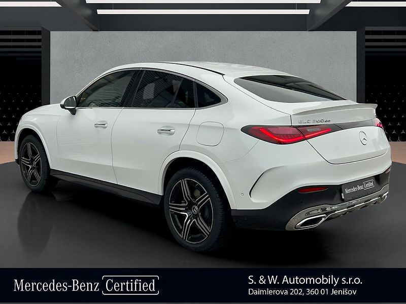 Mercedes-Benz GLC 300 de 4MATIC kupé - fotka 7 z 29