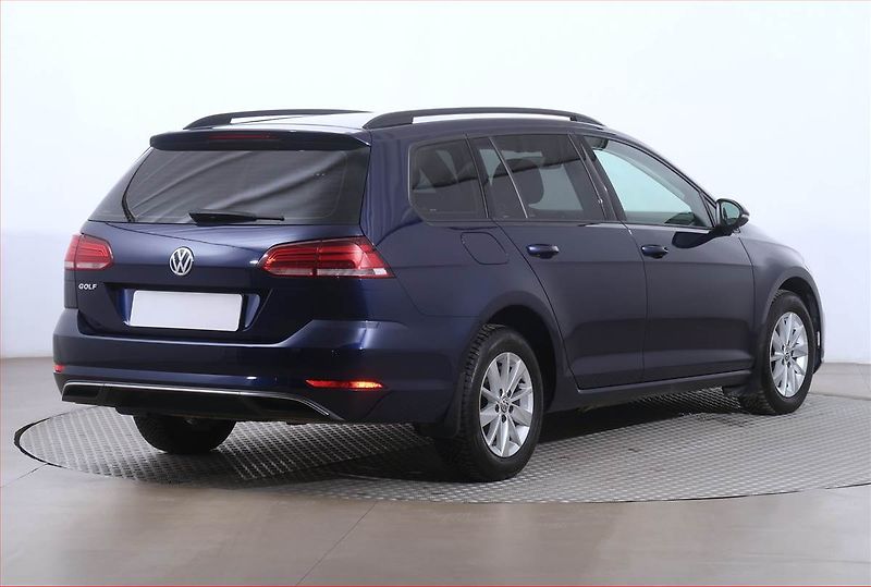 Volkswagen Golf (2018) 1.6 TDI, Automat, Tempomat - fotka 5 z 18