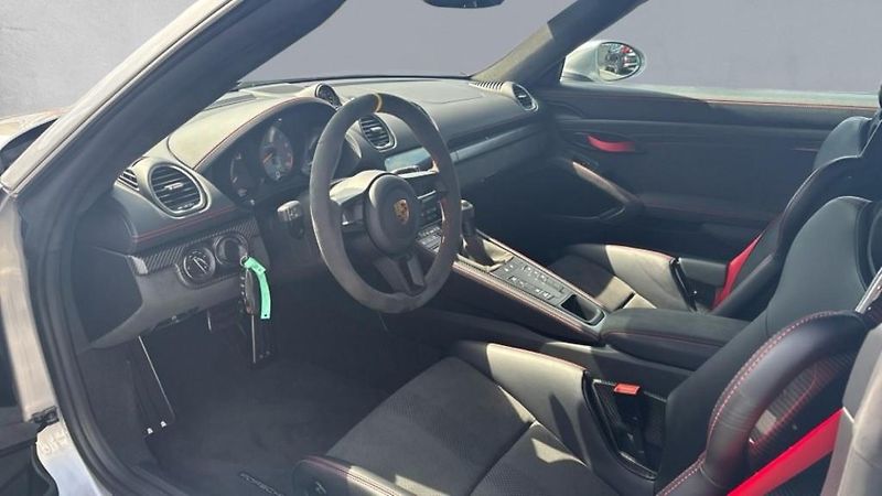 Porsche Boxster 718 GT4 Spyder RS - fotka 15 z 30