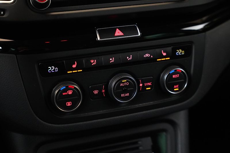 Volkswagen Sharan - fotka 21 z 25