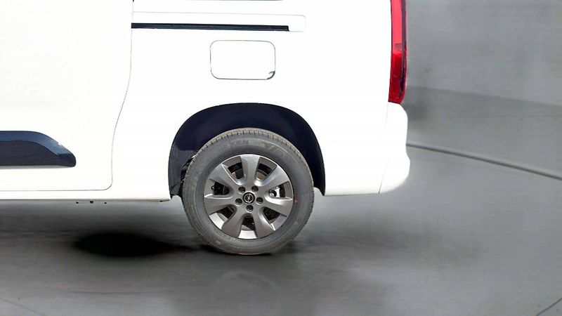 Opel Combo (2026) Elegance Plus L2H1 1.5 CDTI (9 - fotka 23 z 23