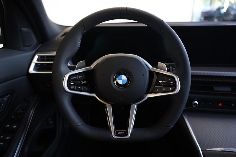 BMW Řada 3 330d xDrive Touring - fotka 10 z 17