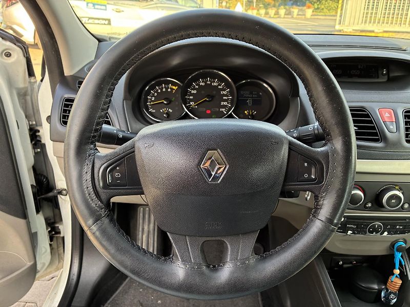 Renault Mégane 1.6-74kW,KLIMA,TAŽNÉ ZAŘÍZENÍ - fotka 13 z 23
