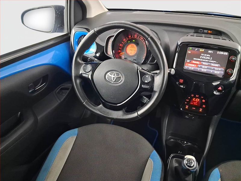 Toyota Aygo (2016) 1.0 VVT-i, Tempomat - fotka 7 z 17
