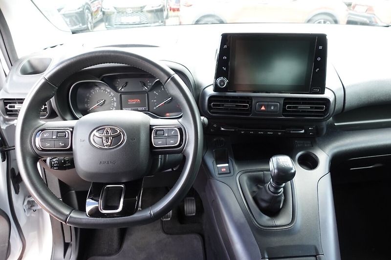 Toyota ProAce City Verso 1.5 D4-D 130 6 MT Long 5D Fami - fotka 15 z 31