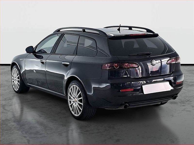 Alfa Romeo 159 (2008) 2.2 JTS, po STK, rezervace - fotka 4 z 17