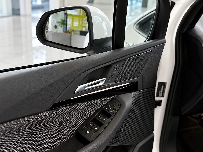 BMW Řada 2 (2023) - fotka 9 z 22