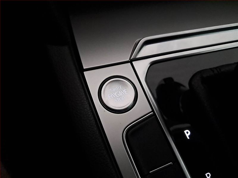 Volkswagen Passat (2019) 1.6 TDI, Automat, Navi - fotka 19 z 27