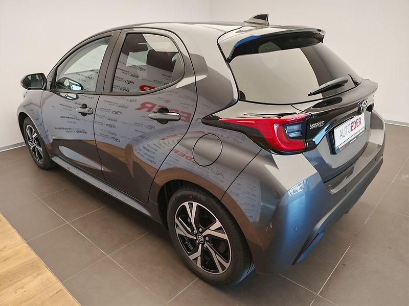 Toyota Yaris 1.5 Hybrid Style - fotka 6 z 30
