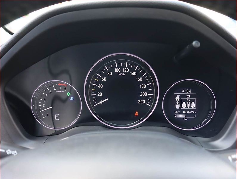 Honda HR-V (2019) Elegance 1.5 i-VTEC, Automat - fotka 11 z 19