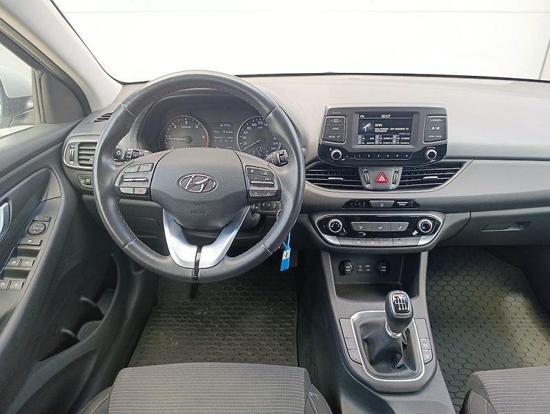 Hyundai i30 1.6CRDI 81kW ČR 1.MAJ DPH - fotka 21 z 32