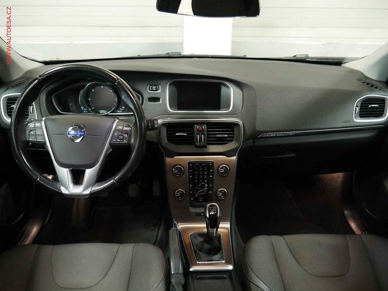 Volvo V40 (2014) 1.6 D2, servis.kniha - fotka 8 z 20