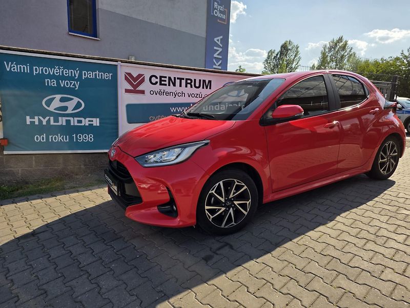 Toyota Yaris 1.5-V ZÁRUCE-1.MAJITEL-AUTOMAT - fotka 4 z 11